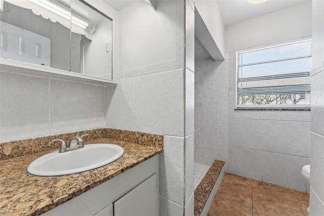 2526 W CORDELIA STREET, Tampa, FL 33607