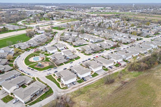 6102 Kit Carson Drive, Hanover Park, IL 60133