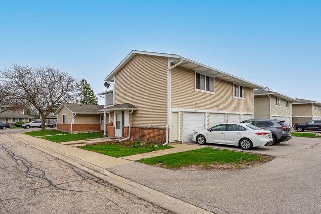 6102 Kit Carson Drive, Hanover Park, IL 60133