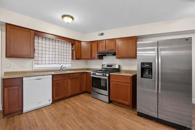 6102 Kit Carson Drive, Hanover Park, IL 60133