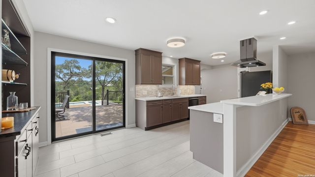 739 ENCINO DR, New Braunfels, TX 78130