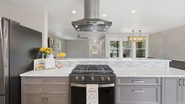 739 ENCINO DR, New Braunfels, TX 78130