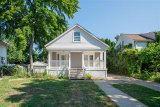 125 E Lawrence Avenue, Royal Oak, MI 48073