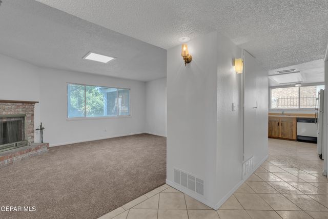 1573 DALE DOUGLAS Drive, El Paso, TX 79936