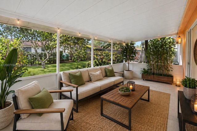 11211 SW 138th Ter, Miami, FL 33176