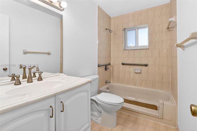 11211 SW 138th Ter, Miami, FL 33176