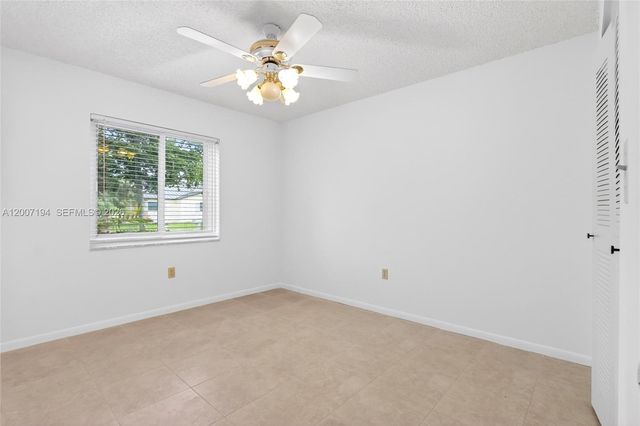 11211 SW 138th Ter, Miami, FL 33176