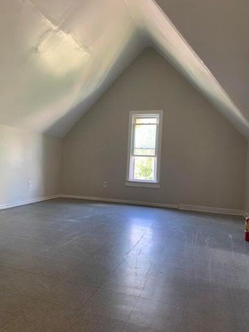 754 SW Olympia Street, Grand Rapids, MI 49503