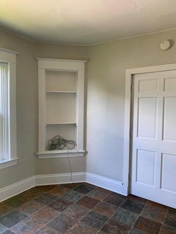 754 SW Olympia Street, Grand Rapids, MI 49503