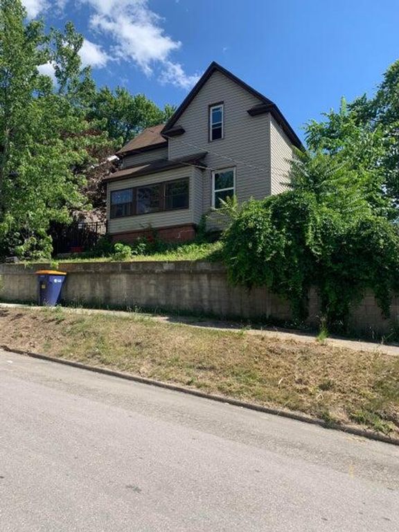 754 SW Olympia Street, Grand Rapids, MI 49503