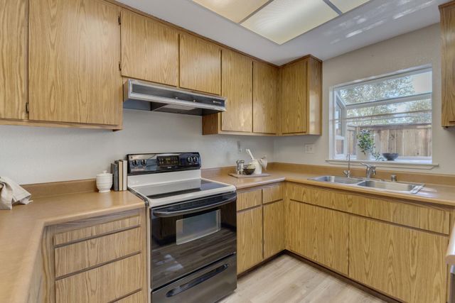 2801 Edison Ave, Sacramento, CA 95821