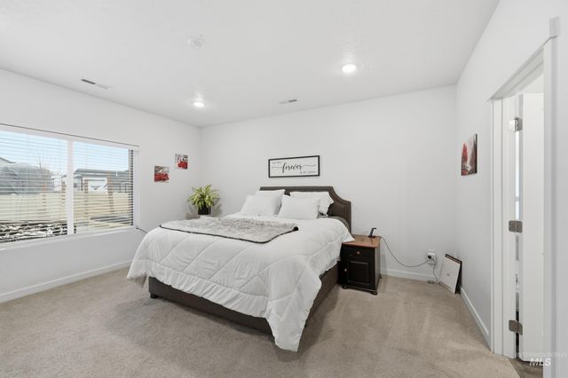 3597 E Kendrick Dr, Nampa, ID 83686