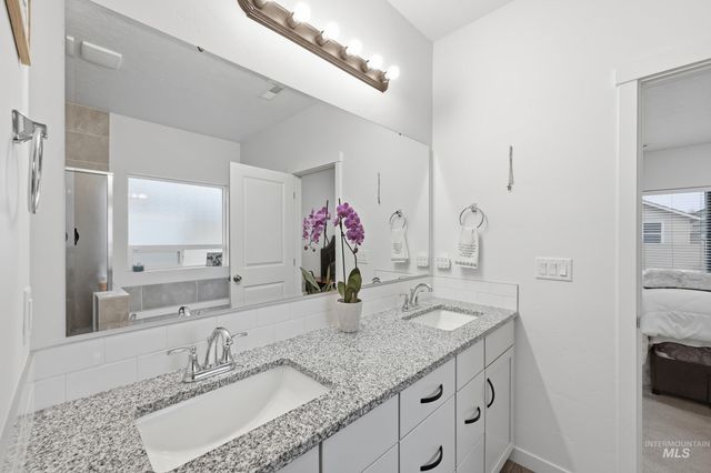 3597 E Kendrick Dr, Nampa, ID 83686