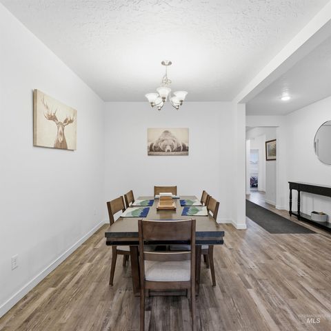 3597 E Kendrick Dr, Nampa, ID 83686