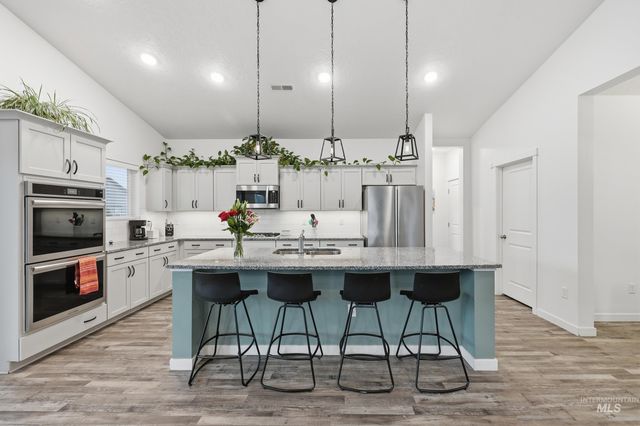 3597 E Kendrick Dr, Nampa, ID 83686