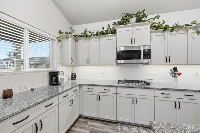 3597 E Kendrick Dr, Nampa, ID 83686