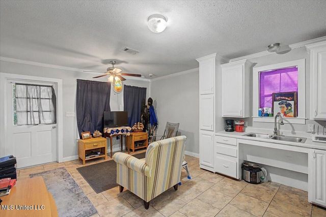 8708 Birch Avenue, Ocean Springs, MS 39564