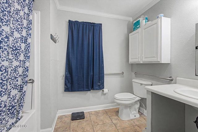 8708 Birch Avenue, Ocean Springs, MS 39564