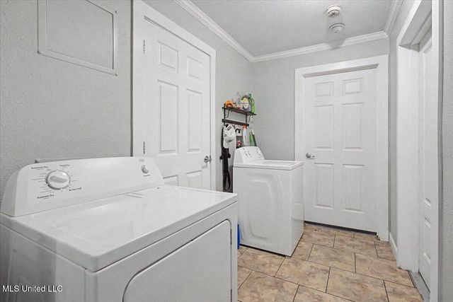 8708 Birch Avenue, Ocean Springs, MS 39564