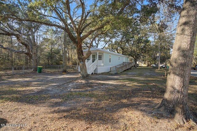 8708 Birch Avenue, Ocean Springs, MS 39564