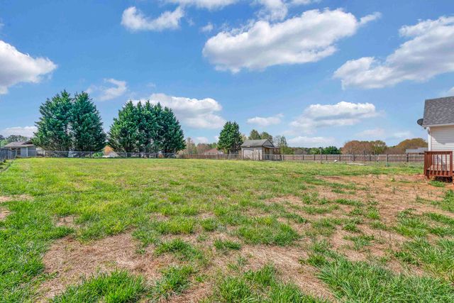 143 Summer Lady Lane, Boiling Springs, SC 29316