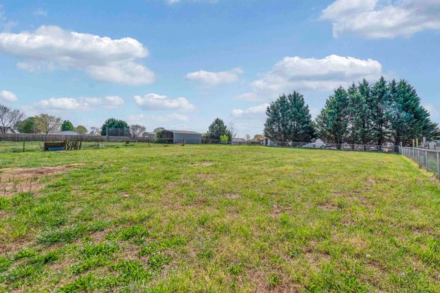 143 Summer Lady Lane, Boiling Springs, SC 29316