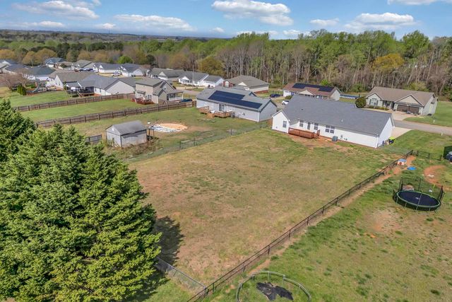 143 Summer Lady Lane, Boiling Springs, SC 29316