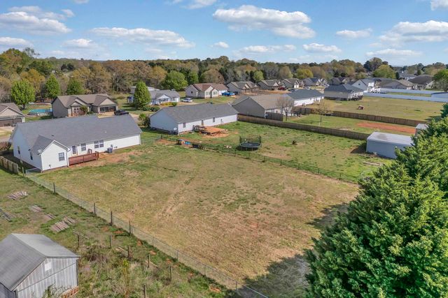 143 Summer Lady Lane, Boiling Springs, SC 29316