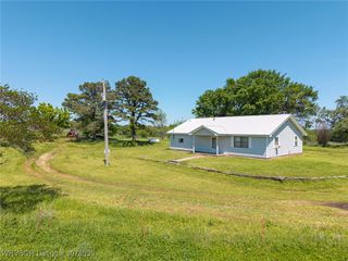 469517 E 1060 Road, Muldrow, OK 74948