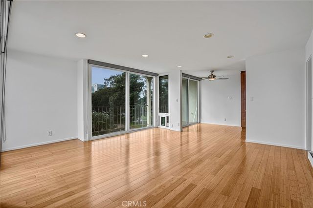 2055 E Broadway 401, Long Beach, CA 90803