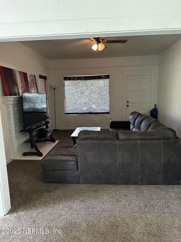 7781 LENOX Avenue, Jacksonville, FL 32221