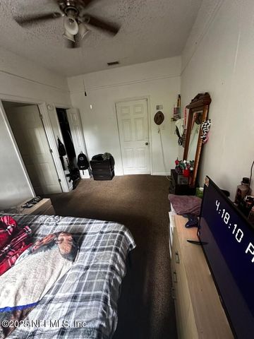 7781 LENOX Avenue, Jacksonville, FL 32221