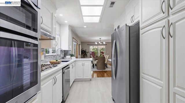 4046 Alvarado St, Pleasanton, CA 94566