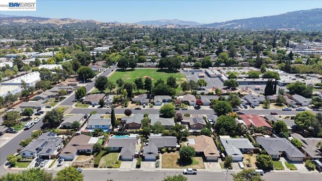 4046 Alvarado St, Pleasanton, CA 94566