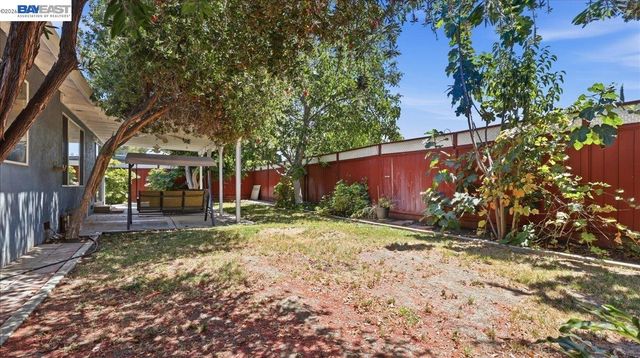 4046 Alvarado St, Pleasanton, CA 94566
