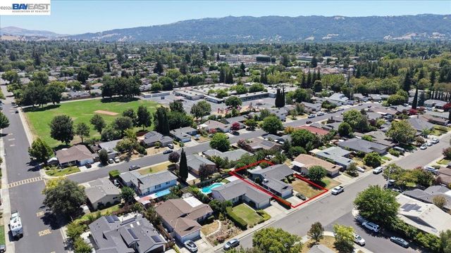 4046 Alvarado St, Pleasanton, CA 94566