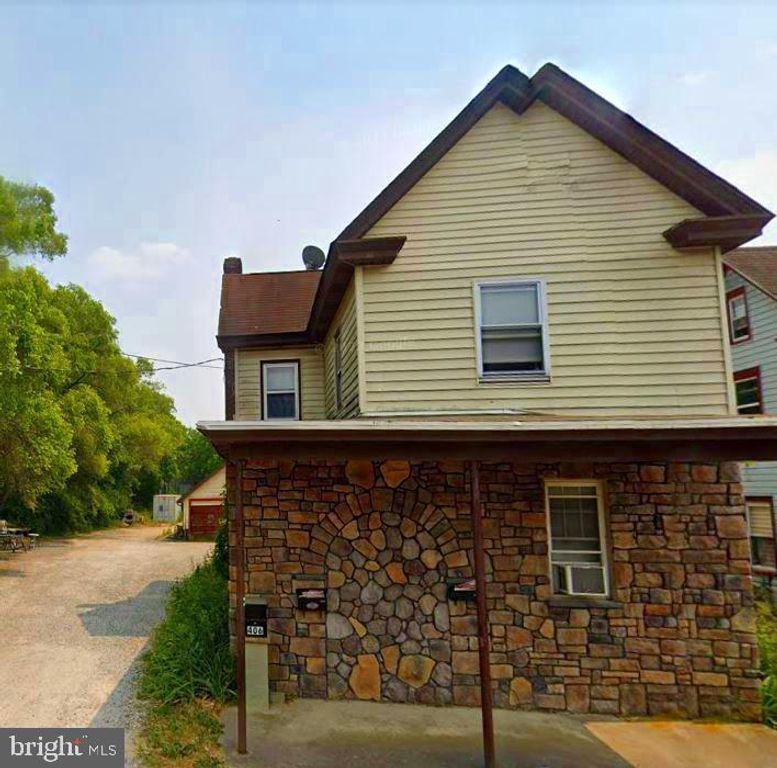 406 ELLIS ST, Glassboro, NJ 08028