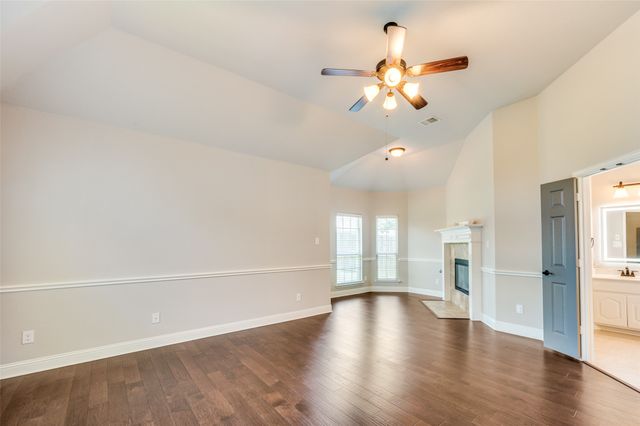 2812 Pino, Grand Prairie, TX 75054