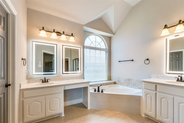 2812 Pino, Grand Prairie, TX 75054