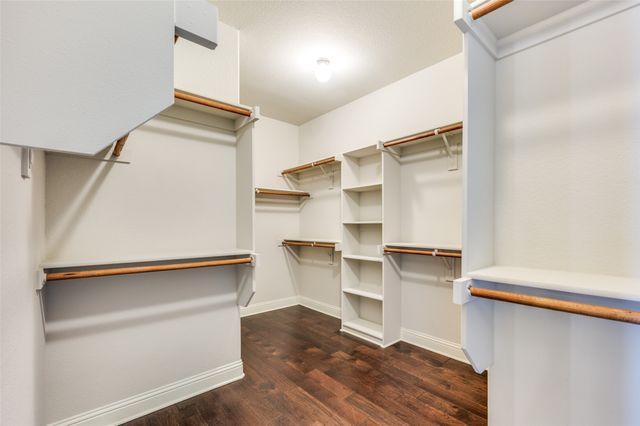 2812 Pino, Grand Prairie, TX 75054