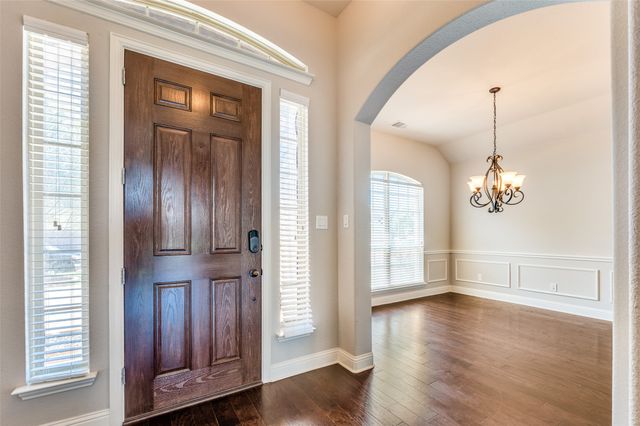 2812 Pino, Grand Prairie, TX 75054