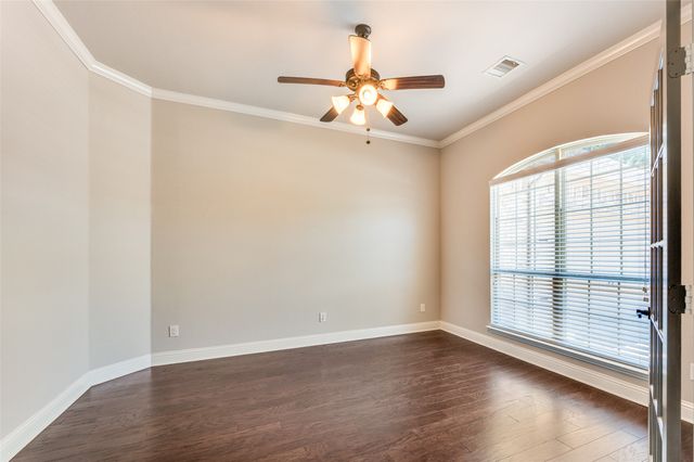 2812 Pino, Grand Prairie, TX 75054