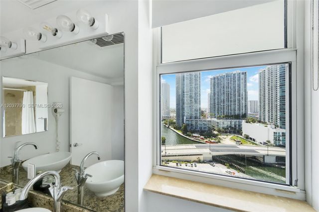 41 SE 5th St 1116, Miami, FL 33131