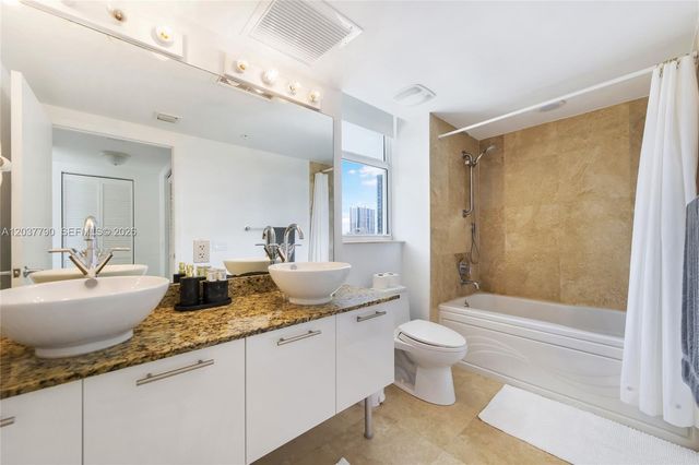 41 SE 5th St 1116, Miami, FL 33131