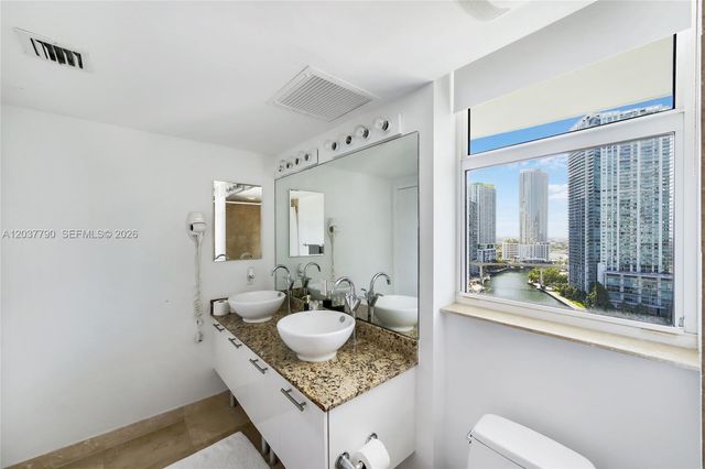 41 SE 5th St 1116, Miami, FL 33131