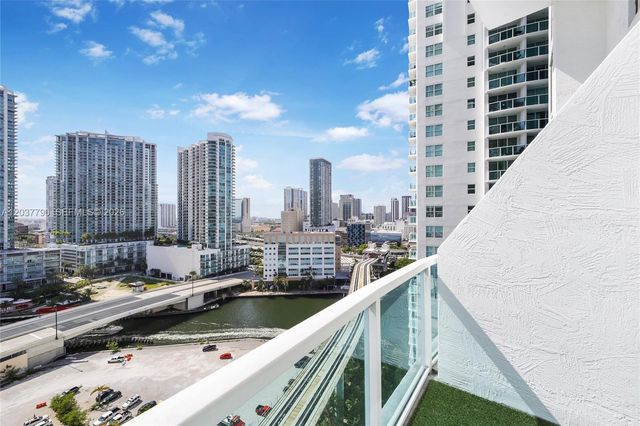 41 SE 5th St 1116, Miami, FL 33131