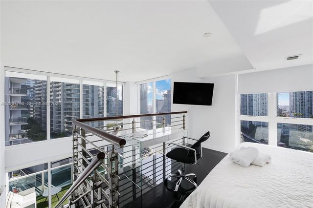 41 SE 5th St 1116, Miami, FL 33131