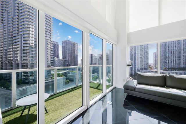 41 SE 5th St 1116, Miami, FL 33131