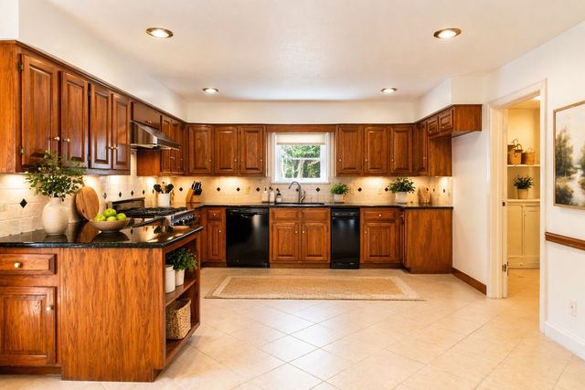 2405 Springpark Way, Richardson, TX 75082