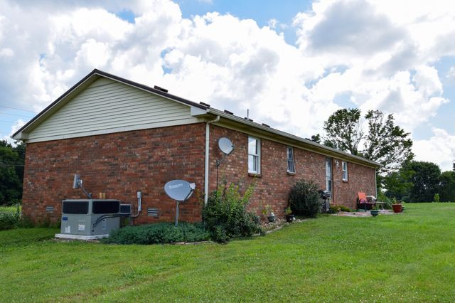 135 Old Hwy 52W, Portland, TN 37148